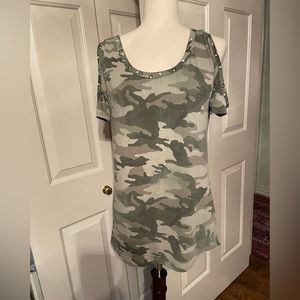 Free For Humanity camouflage T shirt